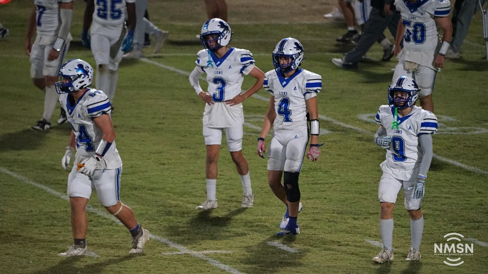 Hamilton players await the next play — Hamilton at Hatley, October 30, 2026. Photo: NMSN.